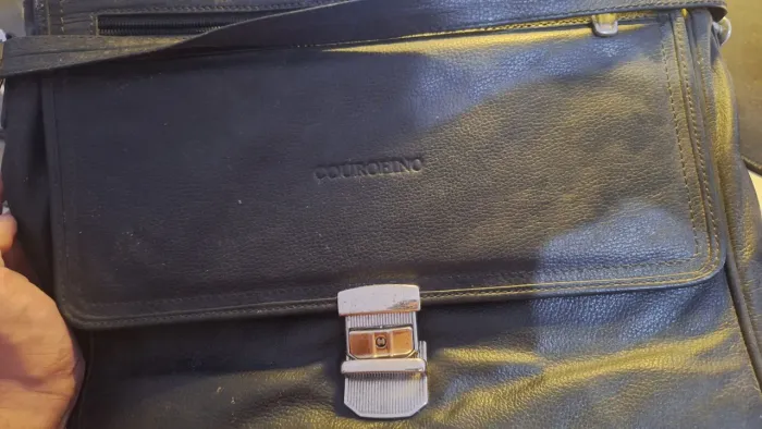 Bolsa de ombro Courofino preta