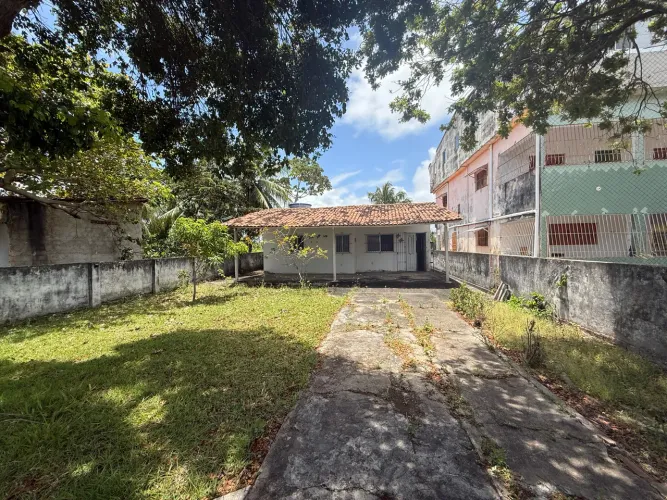 Casa na praia de Catuama !