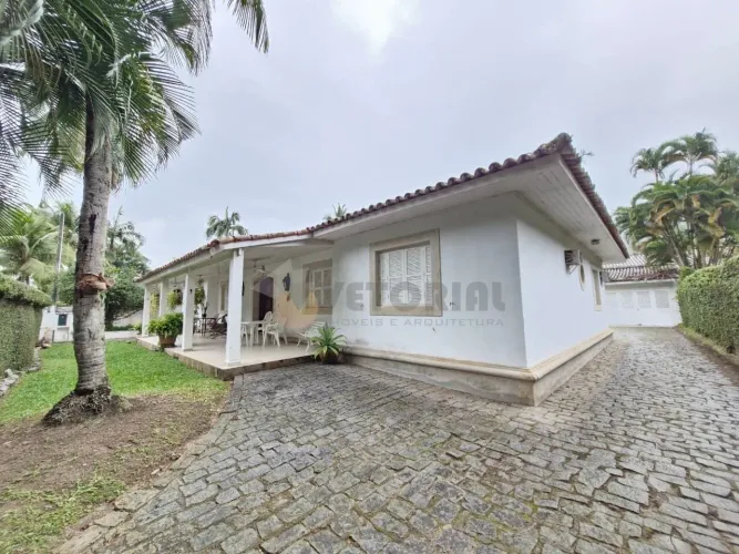 Casa com 6 dormitórios à venda, 410 m² por R$ 2.500.000 - Cigarras - São Sebastião/SP