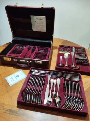 Conjunto DINASTY de Talheres em Caixa de Luxo ACEITO OFERTA COMPATÍVEL!