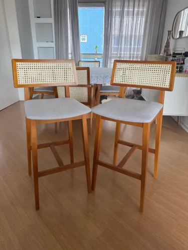 Vendo 2 banquetas altas R$500,00 cada 