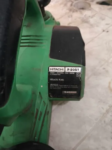 Plaina elétrica Hitachi 220