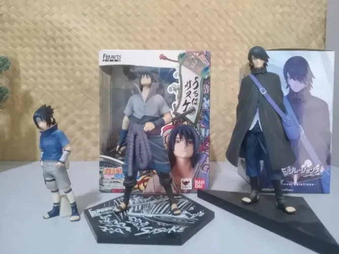 Set Uchiha Sasuke - Figuarts + Banpresto + Brinde