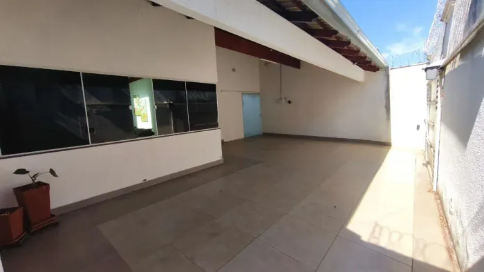 Casa à venda no bairro Jardim Europa em Uberlândia/MG