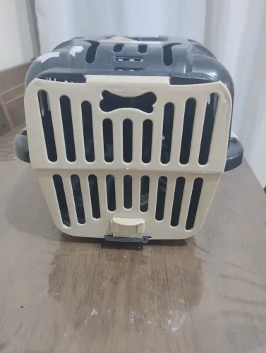 Vende- se Casinha de transporte de pet