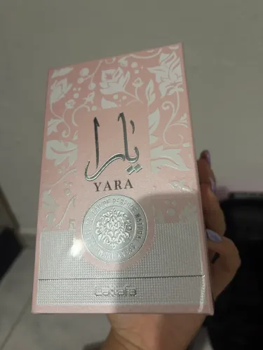 Yara perfume NOVO LACRADO