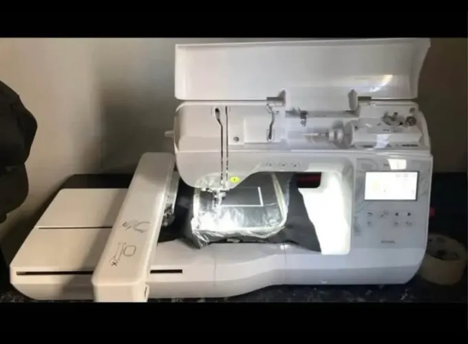 Máquina de bordar brother 1530L