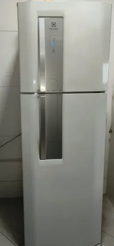 Geladeira Electrolux DF42 em Excelente Estado - Funcionando Perfeitamente