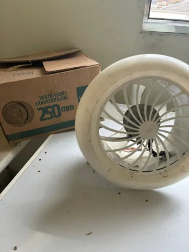 Ventilador e Exaustor Axial 250mm Bivolt Tron Branco