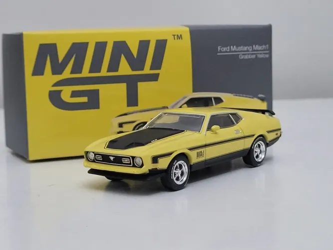 Ford Mustang Mach1 MiniGT 1/64