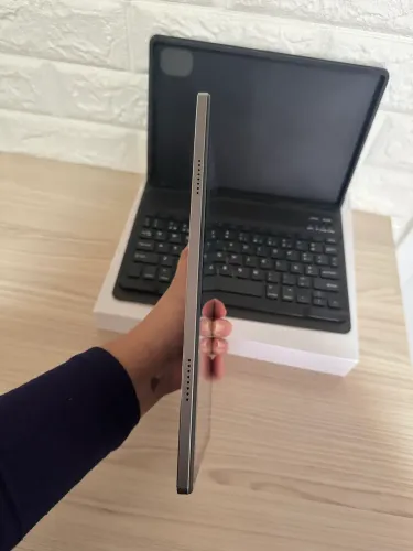 Tablet 10.1" HD + Teclado Bluetooth CapWiFi