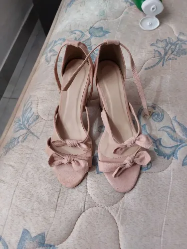 Sandália usada 1 vez no meu casamento! 