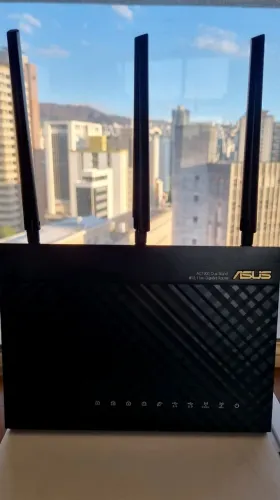 Roteador ASUS RT-AC68U AC1900 Gigabit dual-band