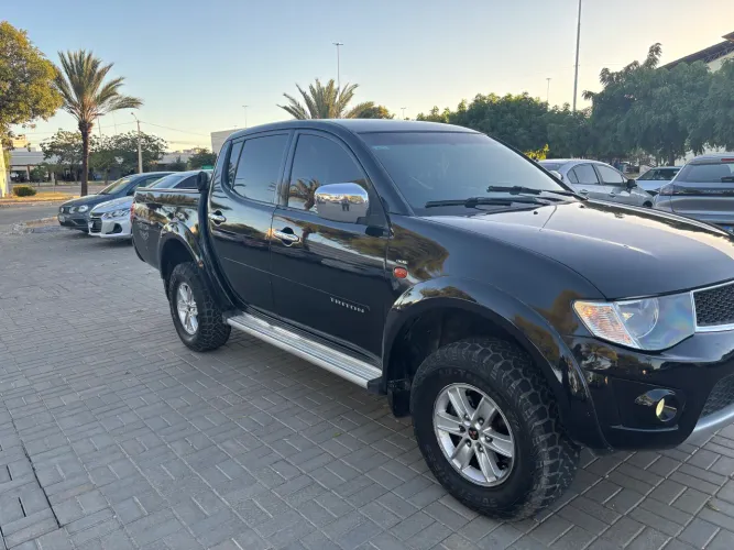 Mitsubishi L200 Triton HPE 3.2 CD TB Int.diesel MEC 2012