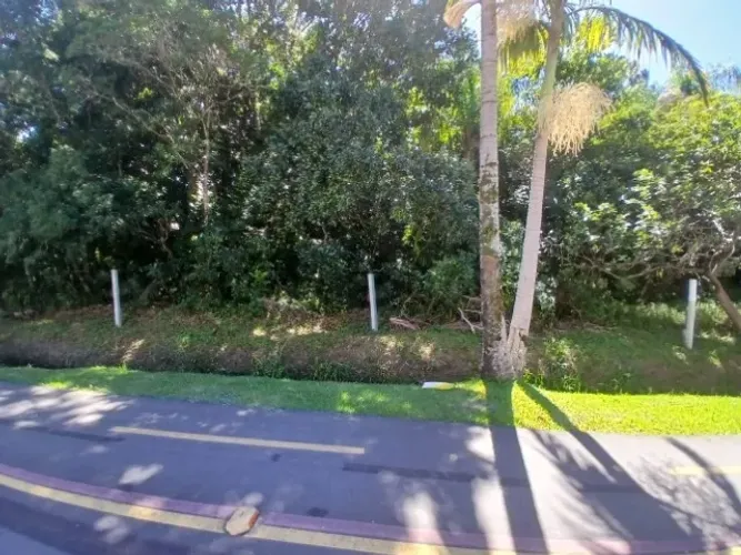 Terreno 485 m², 2a quadra-mar, rua asfaltada - 400m da praia