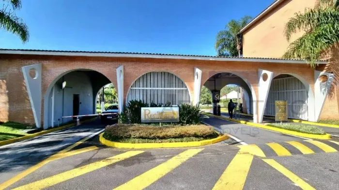Terreno à Venda em Real Park - 260m² com Declive!