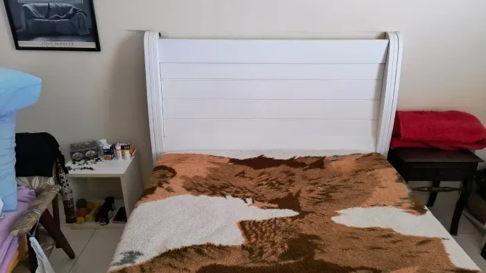 Cama de casal padrão- NÃO ACOMPANHA Colchão. 