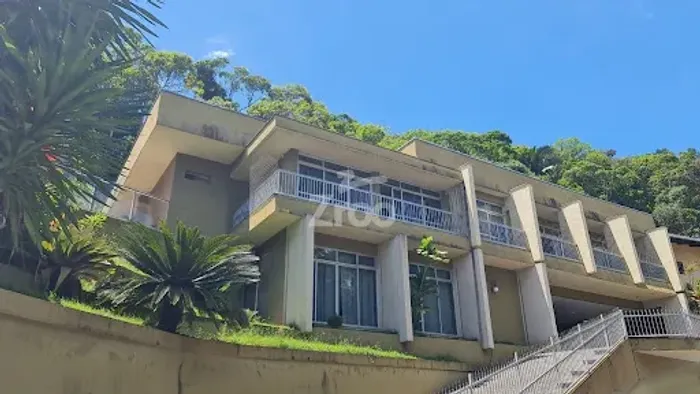 Casa com 6 dormitórios para alugar, 385 m² por R$ 13.500/mês - Centro - Blumenau/SC
