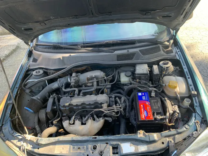 Volkswagen Gol Geração III Ouro 1.0 MI 16V Gasolina Mec. 2P 2000