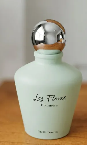 Perfume Floral ,semi novo pouco usado