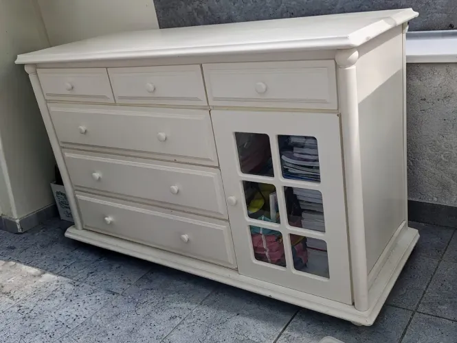 Cômoda infantil encanto 6 gavetas ,porta de vidro branco fosco