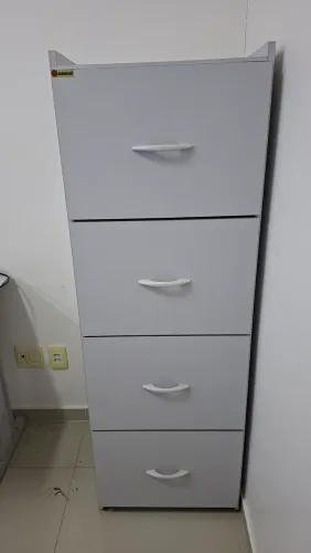 VENDO ARMÁRIO DE 4 GAVETAS PARA ESCRITÓRIO.