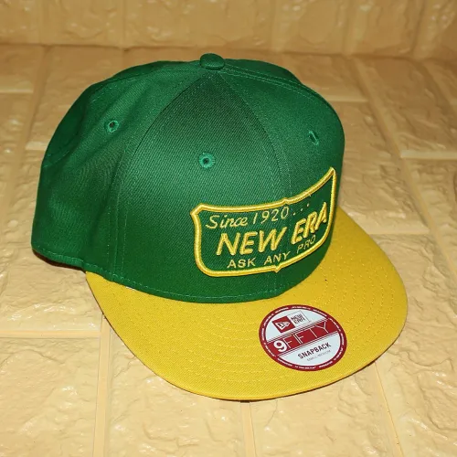 Boné SnapBack aba reta New era original novo