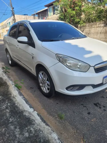 Fiat Grand Siena Essence 1.6 Flex 16V 2013