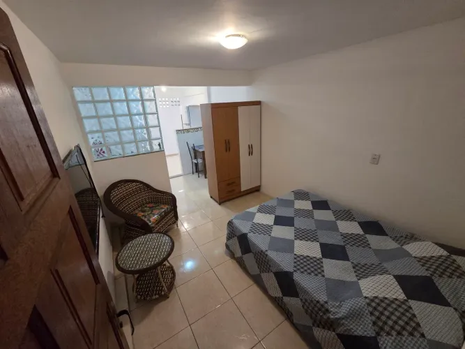 Kitnete semi-mobiliada