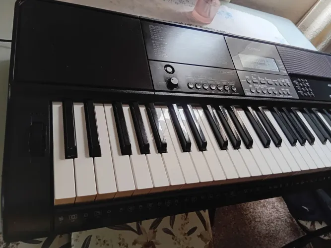 teclado casio CT-X800 