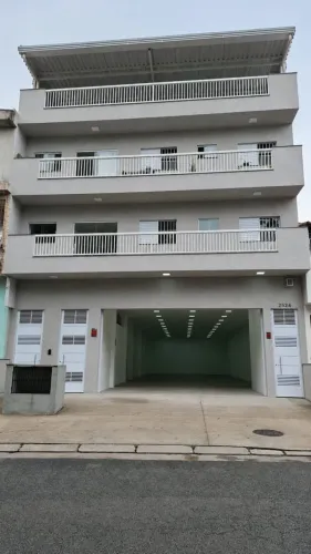 Loja na Avenida Doutor Bernardino Brito Fonseca de Carvalho, 2528 250 m²