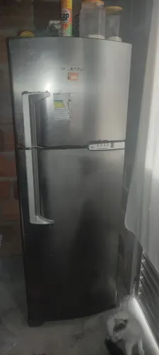 Geladeira 250  faço troca  com avarias