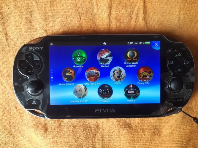 PS Vita OLED PCH-1001 32GB Desbloqueado + Com Jogos digitais + Case