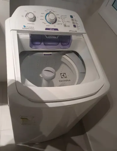Máquina de Lavar Electrolux 8,5kg Branca Turbo Economia com Jet&Clean e Filtro Fiapos