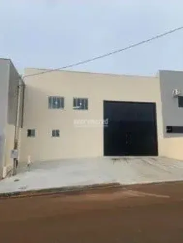 Galpão à Venda em Vila Triângulo, Arapongas - PR