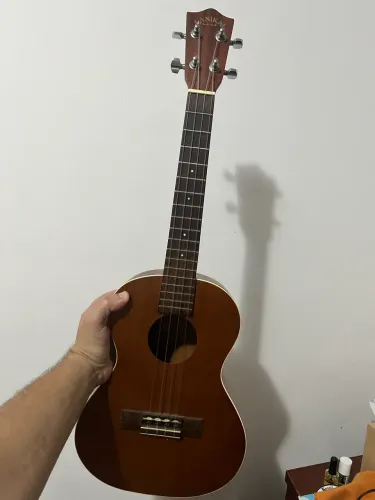 UKULELE TENOR LANIKAI COM LIVRO DE TABLATURA