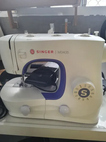 Maquina de costura m3405 Singer