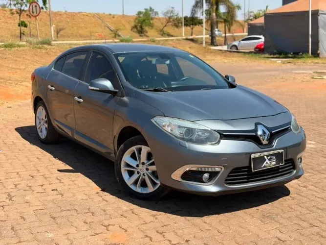 Renault Fluence Sedan Privilège 2.0 16V Flex AUT 2015