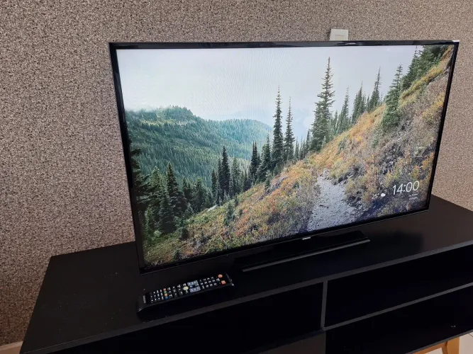 TV Samsung 40 polegadas (modelo UN40H5103AG) em perfeito estado