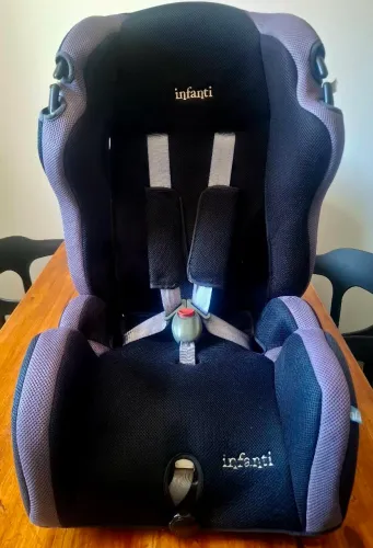 Cadeirinha infanti articulada