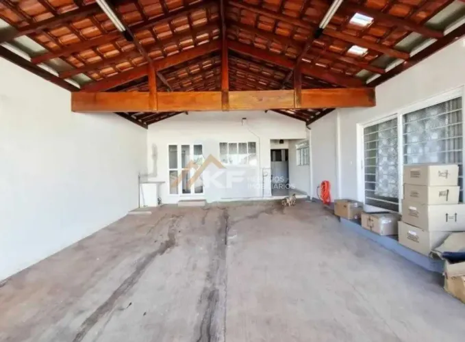 Casa à Venda com 3 Quartos e 3 banheiros- Jardim das Acácias- Cravinhos-SP