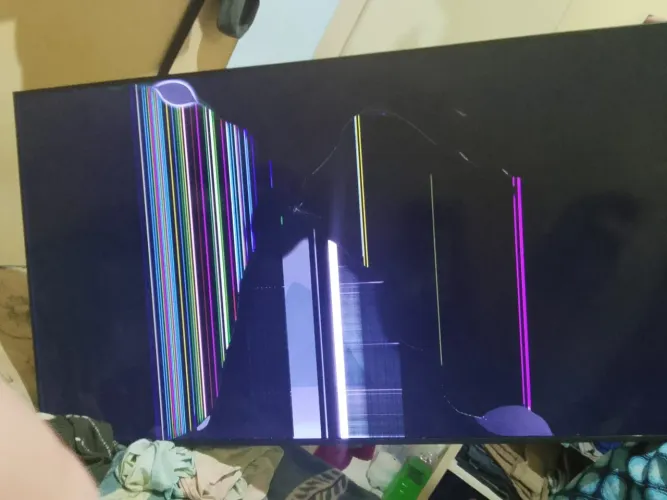 Tv Samsung 43 polegadas retirada de peça