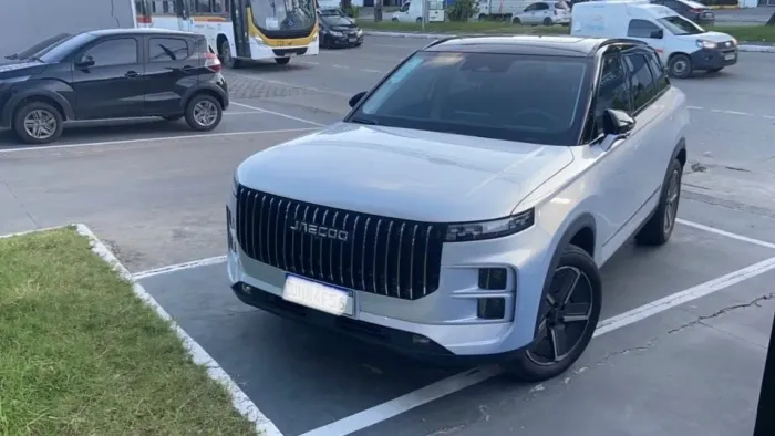 Jaecoo 7 / J7 Luxury 1.5 TB 16V AUT 5P (híbrido) 2026