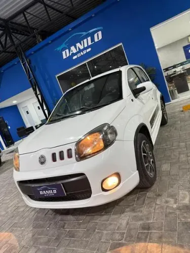 Fiat Uno Sporting 1.4 EVO Fire Flex 8V 4P 2013