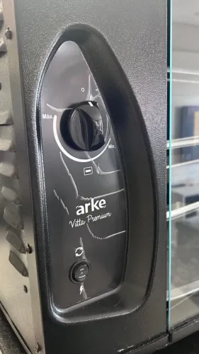 Churrasqueira a Gás Rotativa 3 Espetos ARKE Com Capa Protetora 