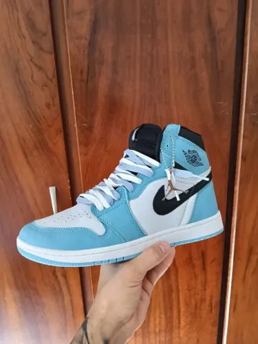 Air Jordan 1 High University Blue