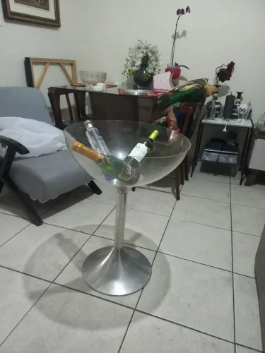 Champanheira de acrílico grande