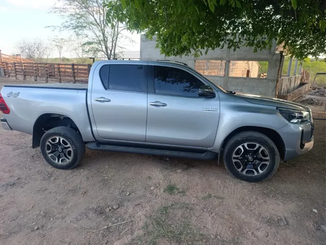 Toyota Hilux CD SRX 4X4 2.8 TDI 16V Diesel Aut. 2024