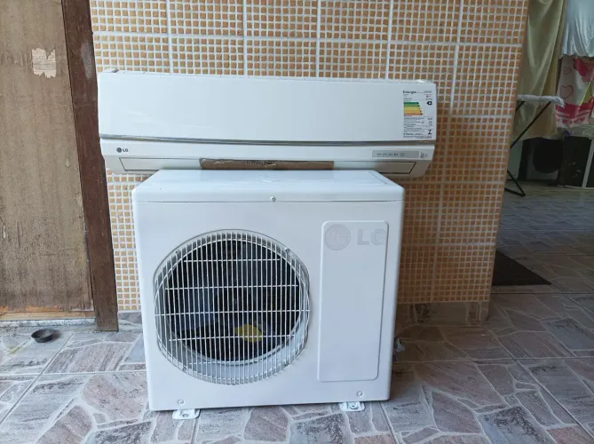 Split 9mil fril. com. gás e suporte LG 