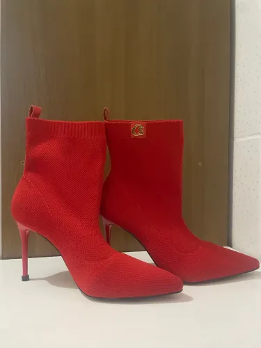 Bota Carmen Steffens Vermelha (Usada apenas 1 vez!)